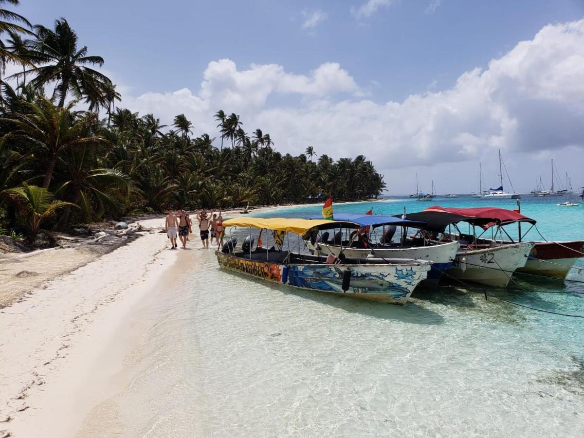 Private Room In San Blas Islands Plus Meals Waisalatupo Exterior foto