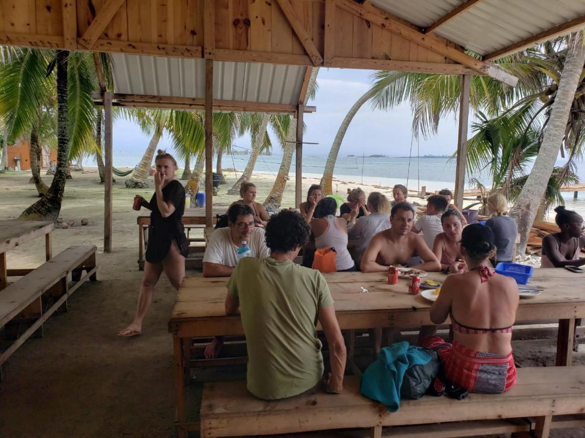 Private Room In San Blas Islands Plus Meals Waisalatupo Exterior foto