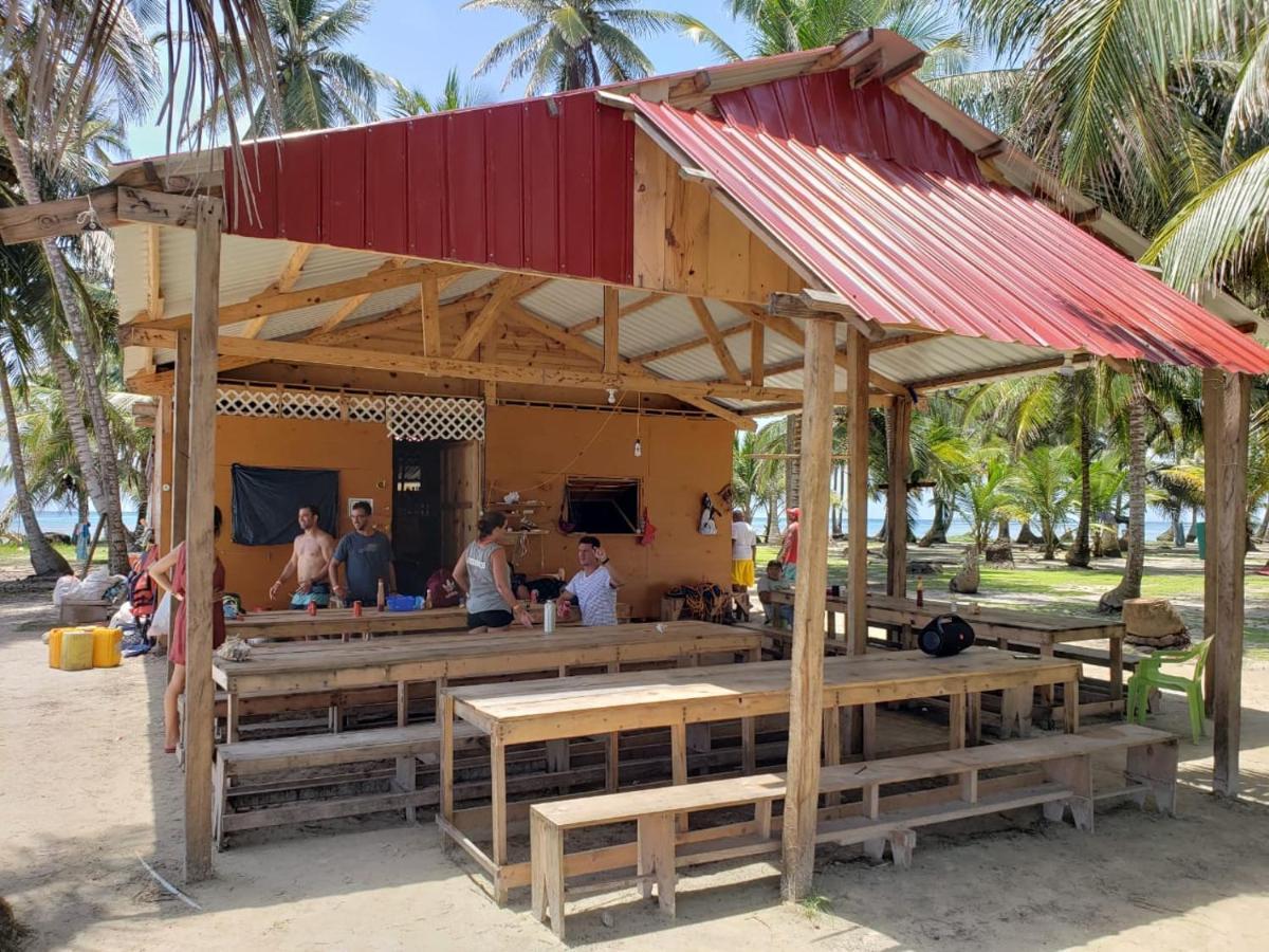 Private Room In San Blas Islands Plus Meals Waisalatupo Exterior foto