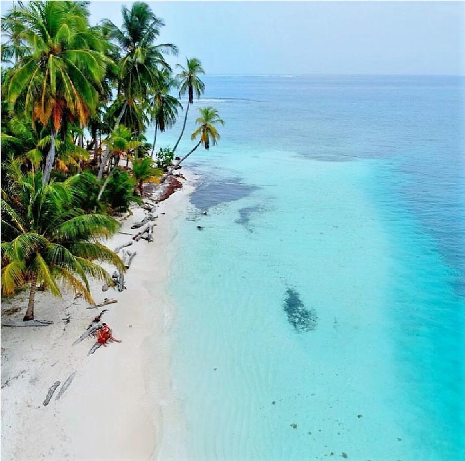 Private Room In San Blas Islands Plus Meals Waisalatupo Exterior foto