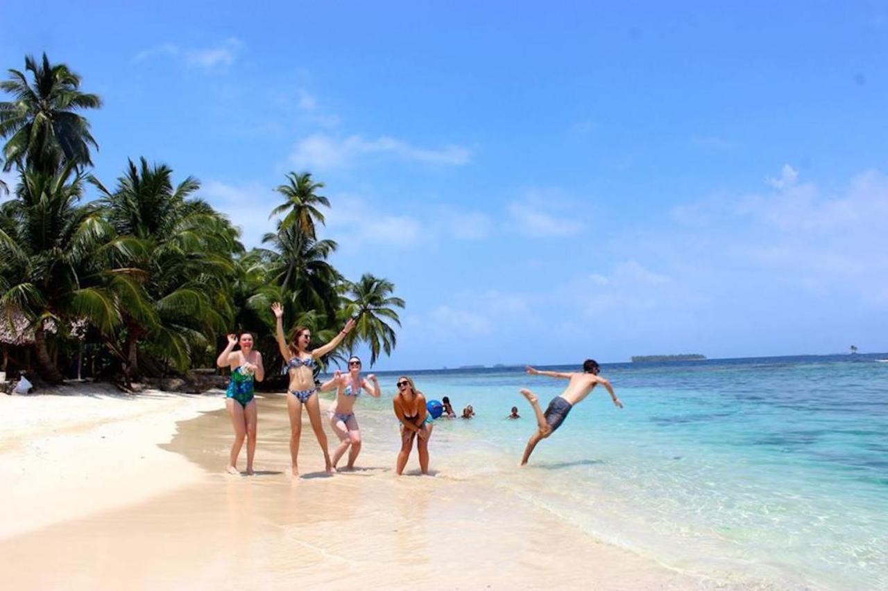 Private Room In San Blas Islands Plus Meals Waisalatupo Exterior foto