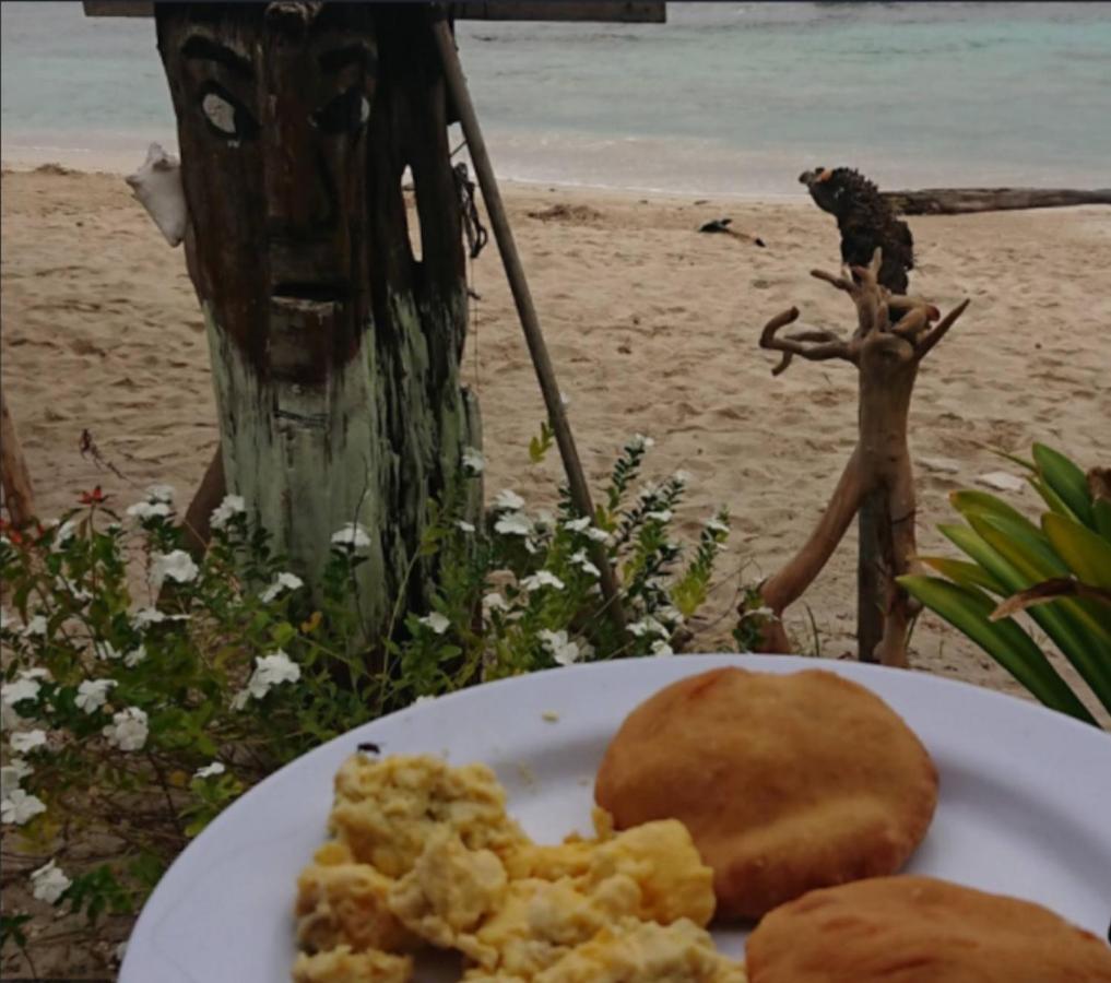 Private Room In San Blas Islands Plus Meals Waisalatupo Exterior foto