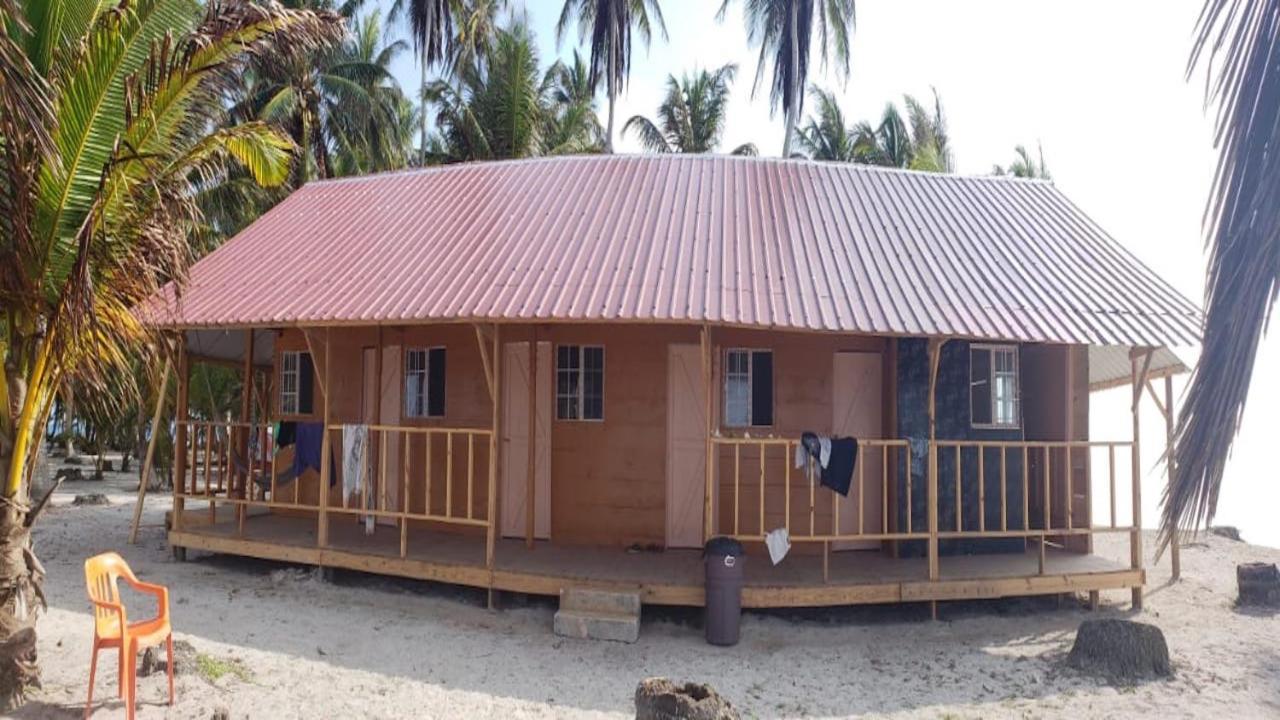 Private Room In San Blas Islands Plus Meals Waisalatupo Exterior foto
