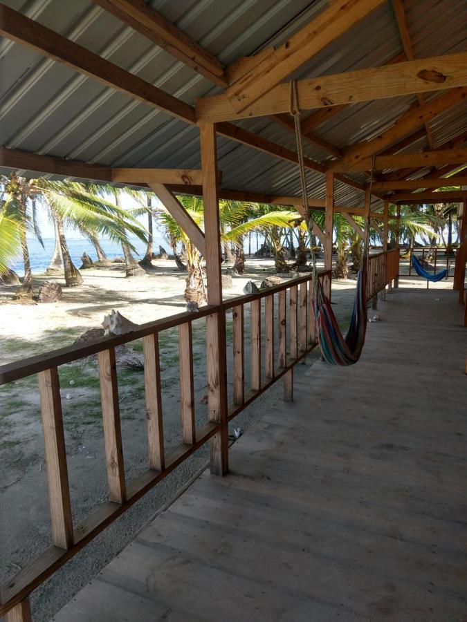 Private Room In San Blas Islands Plus Meals Waisalatupo Exterior foto