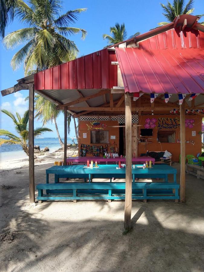 Private Room In San Blas Islands Plus Meals Waisalatupo Exterior foto