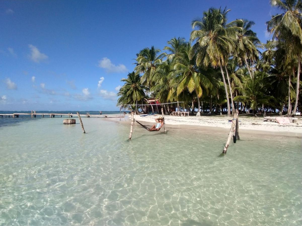 Private Room In San Blas Islands Plus Meals Waisalatupo Exterior foto